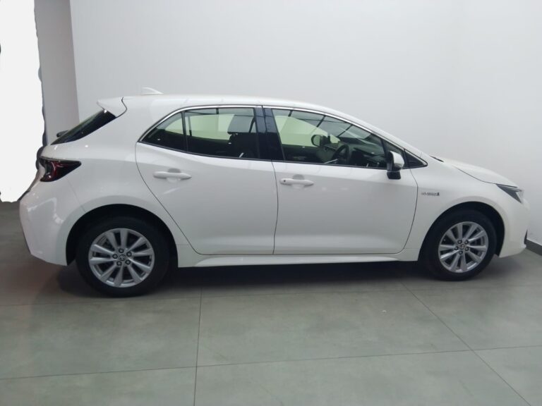 2025 TOYOTA COROLLA 1
