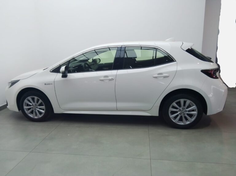 2025 TOYOTA COROLLA 1