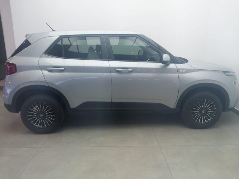 2020 HYUNDAI VENUE 1