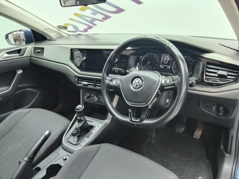2020 VOLKSWAGEN POLO 1