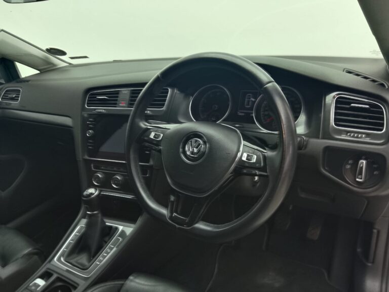 2018 VOLKSWAGEN GOLF VII 1