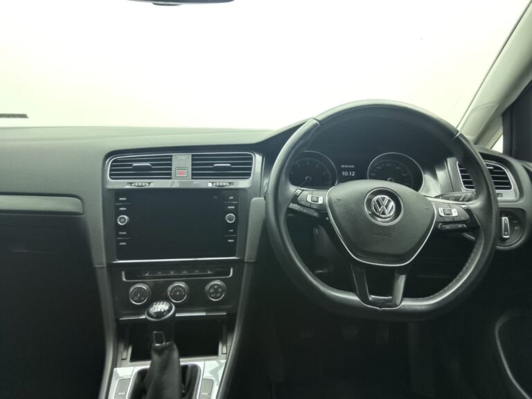 2018 VOLKSWAGEN GOLF VII 1
