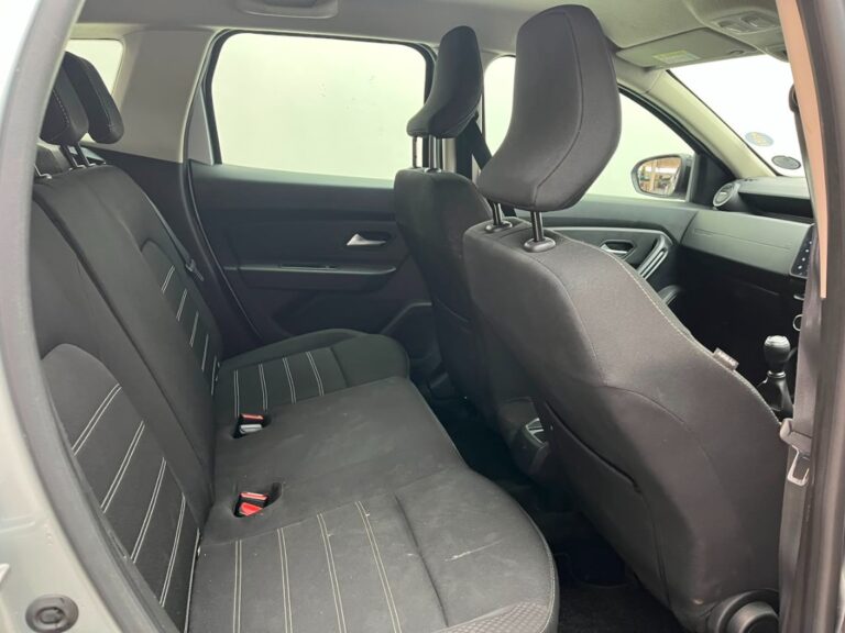 2022 RENAULT DUSTER 1