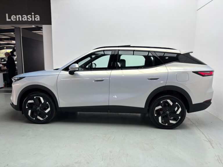 2026 OMODA C7 1