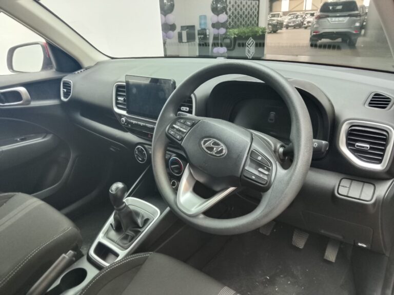 2024 HYUNDAI VENUE 1