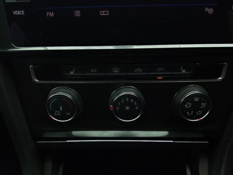 2018 VOLKSWAGEN GOLF VII 1
