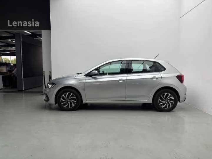 2025 VOLKSWAGEN POLO 1