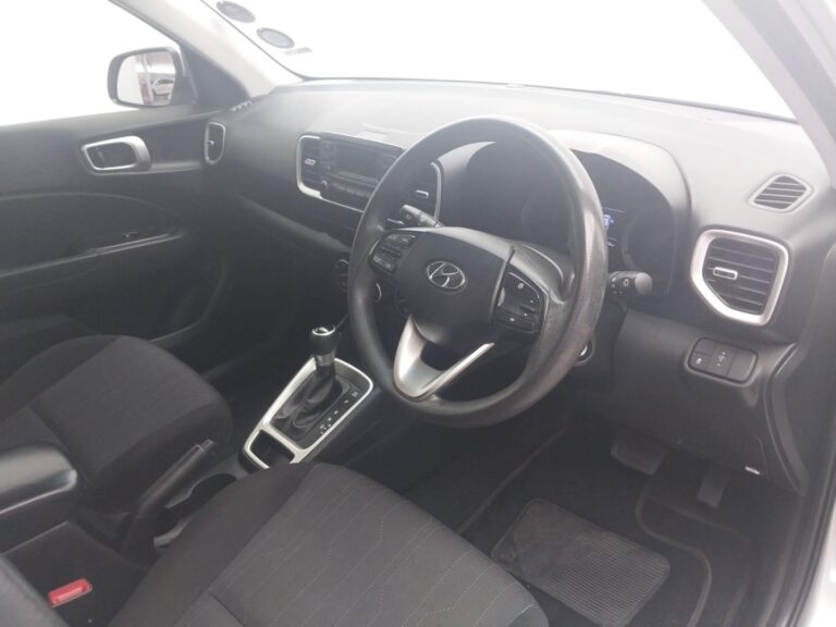 2020 HYUNDAI VENUE 1