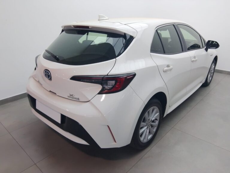 2025 TOYOTA COROLLA 1