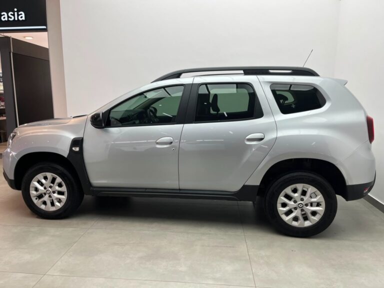 2022 RENAULT DUSTER 1
