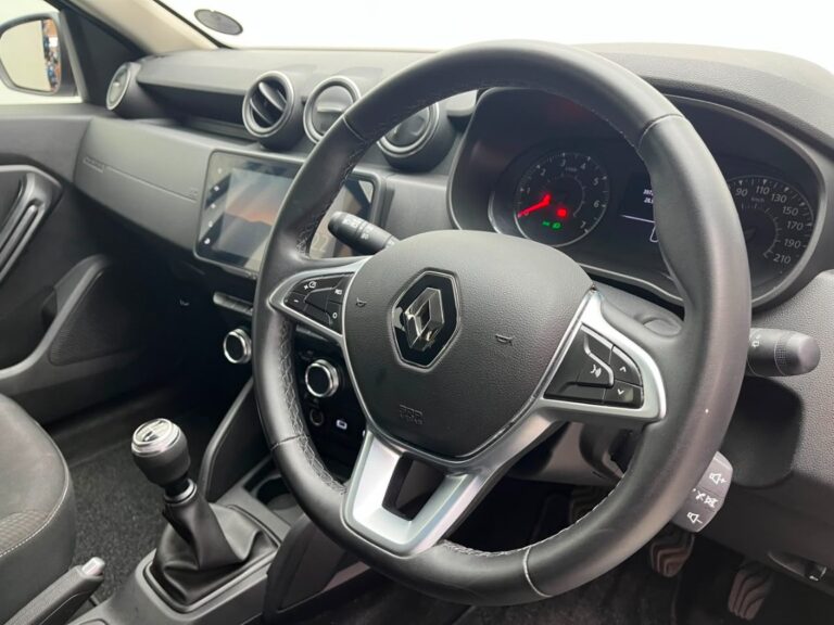 2022 RENAULT DUSTER 1