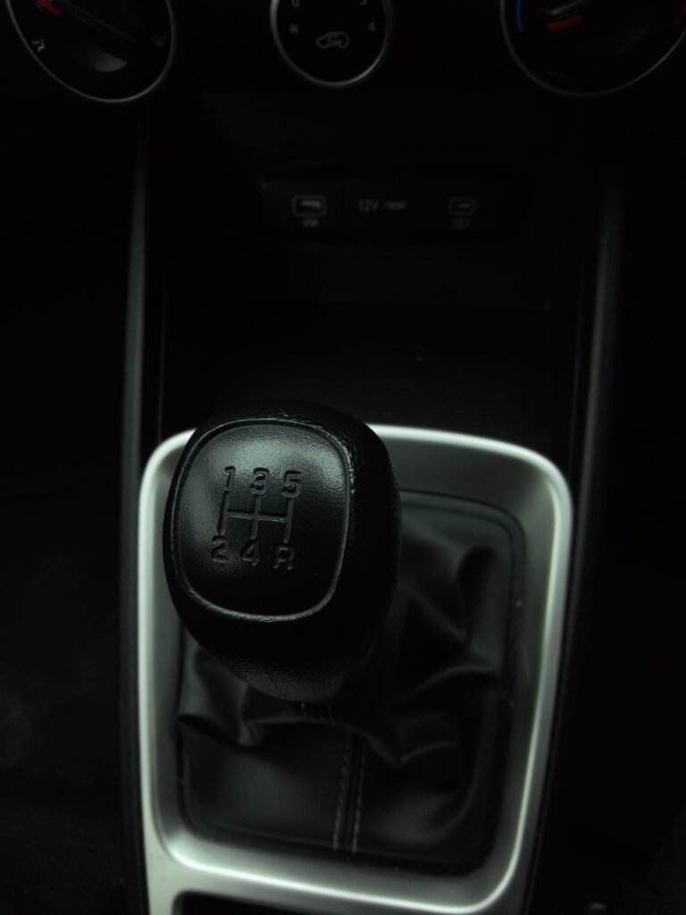2024 HYUNDAI VENUE 1