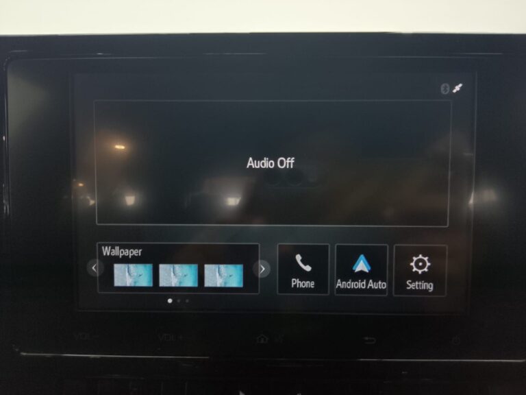 2025 TOYOTA COROLLA 1