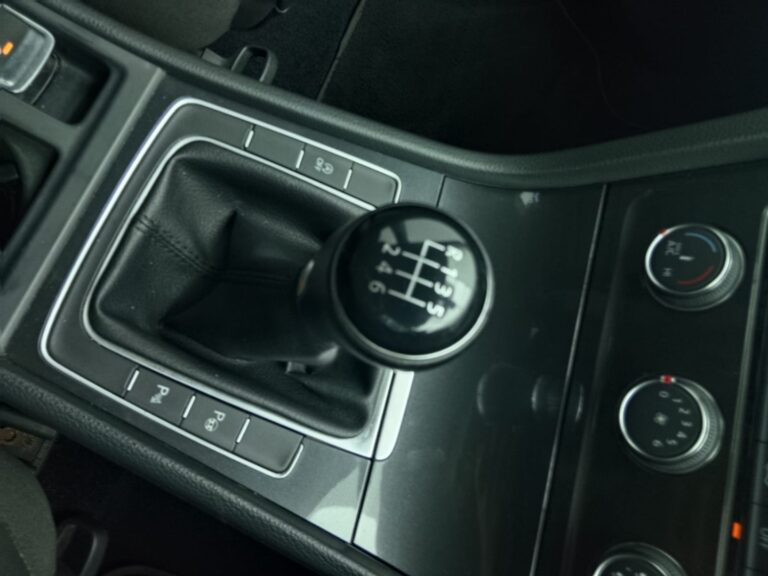 2018 VOLKSWAGEN GOLF VII 1