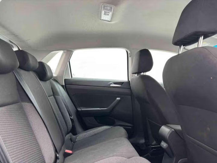 2025 VOLKSWAGEN POLO 1
