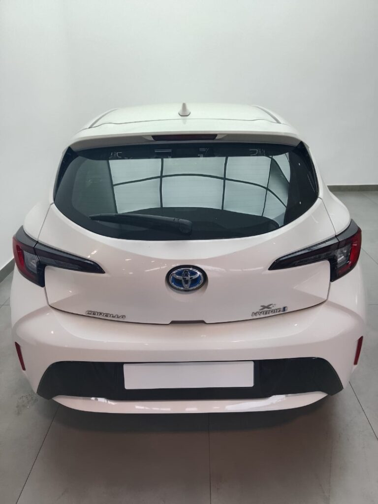 2025 TOYOTA COROLLA 1